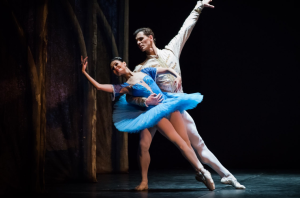 CULTURA: Moscow State Ballet trae “El Lago de los Cisnes” al Teatro Regional del Maule.