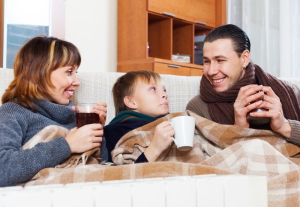 Limpieza doméstica: Más tiempo en el hogar obliga a ajustar la rutina de limpieza durante el invierno.