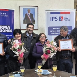 Matrimonios Linarenses Celebraron Bodas de Oro, reconocimiento por 50 años de matrimonio.