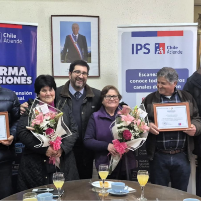 Matrimonios Linarenses Celebraron Bodas de Oro, reconocimiento por 50 años de matrimonio.