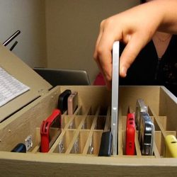 EDUCACIÓN: Prohibir el celular es fácil; educar el recreo escolar es el verdadero desafío.