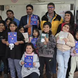 YERBAS BUENAS: Autoridades comparten jornada educativa y entregan plan lector en Coironal.