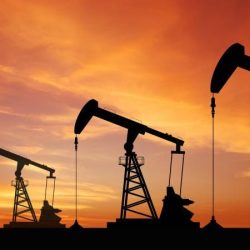 INTERNACIONAL: Economista explica todos los efectos para el bolsillo por el alza del petróleo.