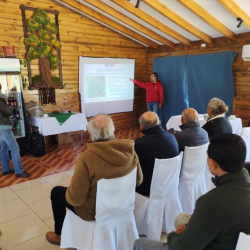 Se realizó encuentro informativo sobre el estudio del Embalse Longaví con dirigentes de Longaví y Parral.