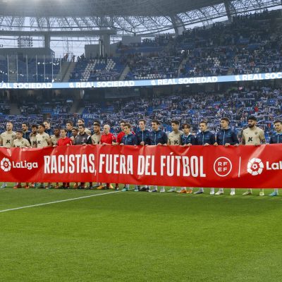 El canto que nos avergüenza, cantos racistas, xenófobos u homofóbicos son parte de cada partido de fútbol.