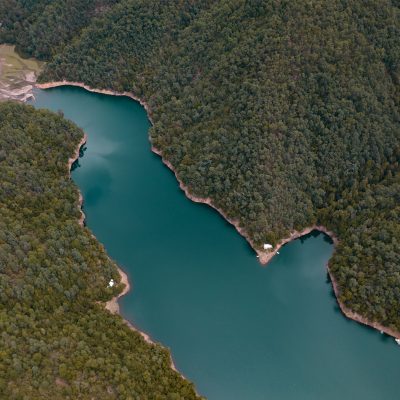 Embalse Bullileo alcanzará su capacidad total esta semana pese a déficit hídrico, se espera llenado total entre miércoles y jueves.