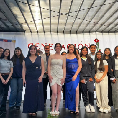 EDUCACIÓN: Hogar Femenino de JUNAEB en Curicó realizó emotiva graduación de estudiantes.