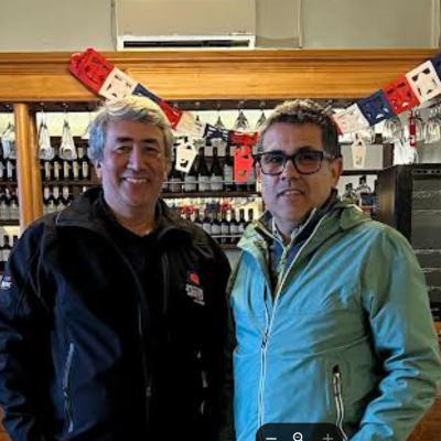 Emprendedores del Maule Sur reciben acompañamiento gratuito para fortalecer sus negocios.