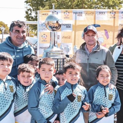 Gobernador Álvarez-Salamanca destaca el talento joven en la Liga Libertadores del Maule.