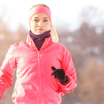 Aclarando mitos: ¿Abrigarse con mucha ropa para entrenar sirve para bajar más de peso?