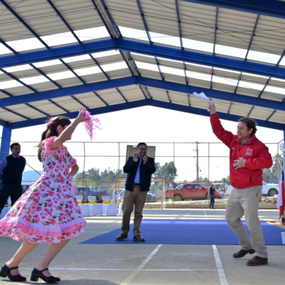 Curepto celebra con deporte: Gobierno del Maule inaugura multicancha techada para la Escuela Paraguay.