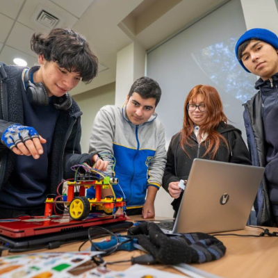 EDUCACIÓN: Escolares del Maule participaron en Taller de Robótica de la UTalca.