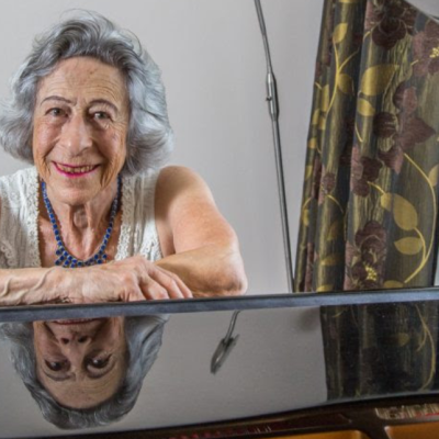 Orquesta Clásica del Maule rinde homenaje a Edith Fischer en concierto por sus 90 años.