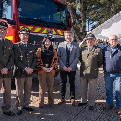 Entregan 3 Carros Bomba a Bomberos del Maule, cada uno por valor de 250 millones de pesos.