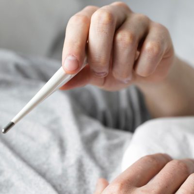 Expertos llaman a redoblar prevención ante cuadros de estreptococo e influenza.
