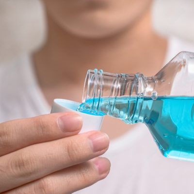 SALUD: Enjuague bucal. ¿Existe relación entre el uso de este producto con el cáncer?.